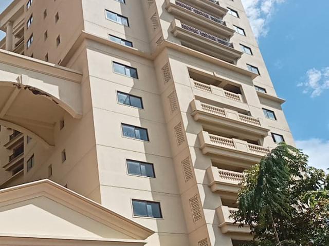 Resale | 3 BHK + Pooja Room,Servant Room,Study Room 4380 Sq.Ft. Apartment in Legacy Cirocco