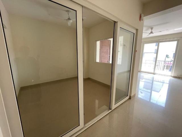 Resale | 3 BHK + Pooja Room,Servant Room,Study Room 1650 Sq.Ft. Apartment in Emaar Emerald Floors Premier