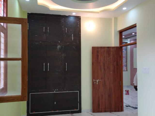 Resale | 3 BHK + Pooja Room,Servant Room,Study Room 1700 Sq.Ft. Independent House in Matiyari