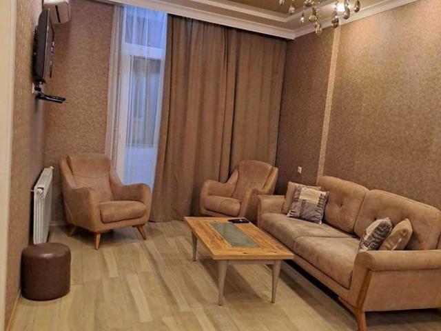 Resale | 3 BHK + Pooja Room,Servant Room,Study Room 1935 Sq.Ft. Independent House in DLF Phase II