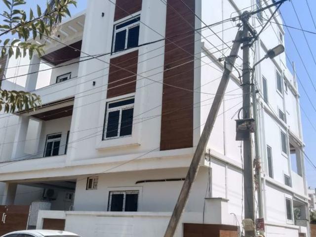 Resale | 3 BHK + Pooja Room,Servant Room,Study Room 200 Sq.Yd. Villa in Balaji Heights Hastinapuram