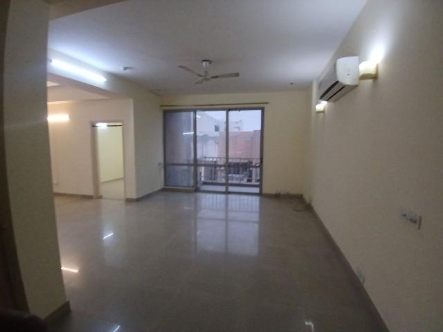Resale | 3 BHK + Pooja Room,Servant Room,Study Room 2435 Sq.Ft. Apartment in Pioneer Park Phase 1