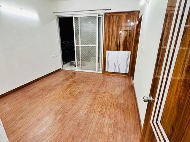 Resale | 3 BHK + Pooja Room,Servant Room,Study Room,Extra Room,Basement,Store Room 1375 Sq.Ft. Apartment in T And T Digitown Phase 1