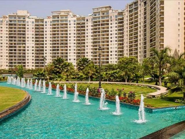 Resale | 3 BHK + Pooja Room,Servant Room,Study Room,Extra Room,Basement,Store Room 1870 Sq.Ft. Apartment in Central Park Resorts