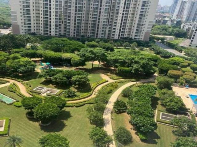 Resale | 3 BHK + Pooja Room,Servant Room,Study Room,Extra Room,Basement,Store Room 1977 Sq.Ft. Apartment in DLF Park Place