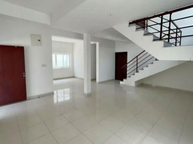 Resale | 3 BHK + Pooja Room,Servant Room,Study Room,Extra Room,Basement,Store Room 2450 Sq.Ft. Villa in Mokila