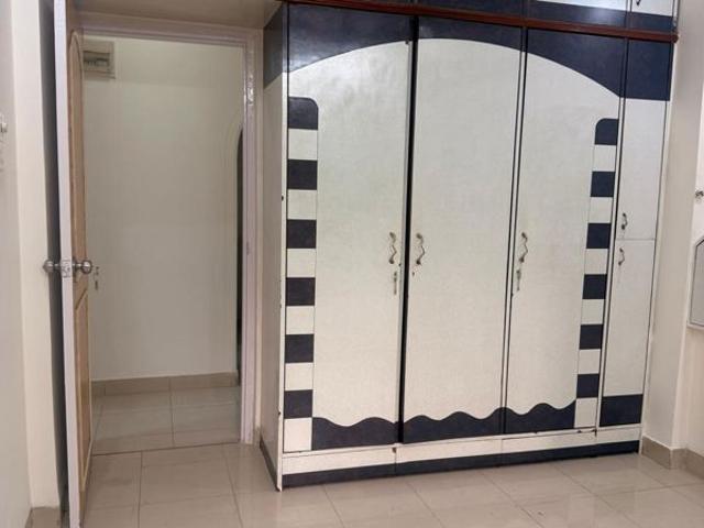 Resale | 3 BHK + Pooja Room,Servant Room,Study Room,Extra Room,Basement,Store Room 918 Sq.Ft. Apartment in Wadhwa TW Gardens