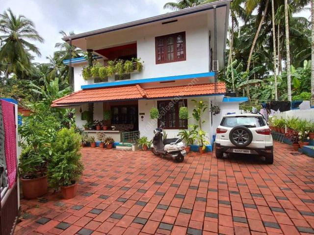 Resale | 3 BHK + Pooja Room,Servant Room,Study Room,Extra Room,Basement 1200 Sq.Ft. Villa in Mysore Road