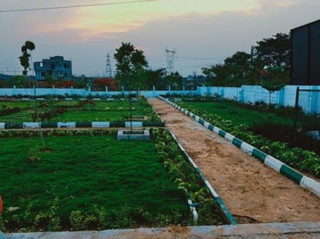 Resale | 3 BHK + Pooja Room,Servant Room,Study Room,Extra Room,Store Room 1500 Sq.Ft. Villa in Kaggalipura