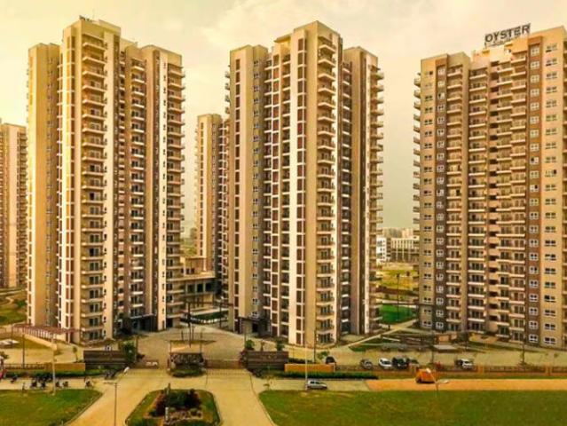 Resale | 3 BHK + Pooja Room,Servant Room,Study Room,Extra Room 1689 Sq.Ft. Apartment in Adani Oyster Grande Phase 2