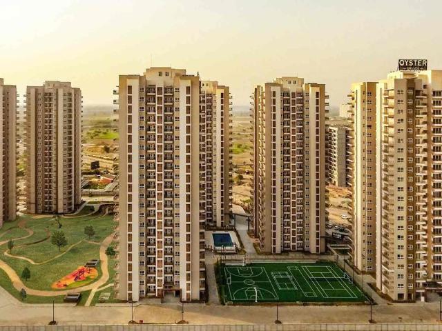 Resale | 3 BHK + Pooja Room,Servant Room,Study Room,Extra Room 1689 Sq.Ft. Apartment in Adani Oyster Grande Phase 2