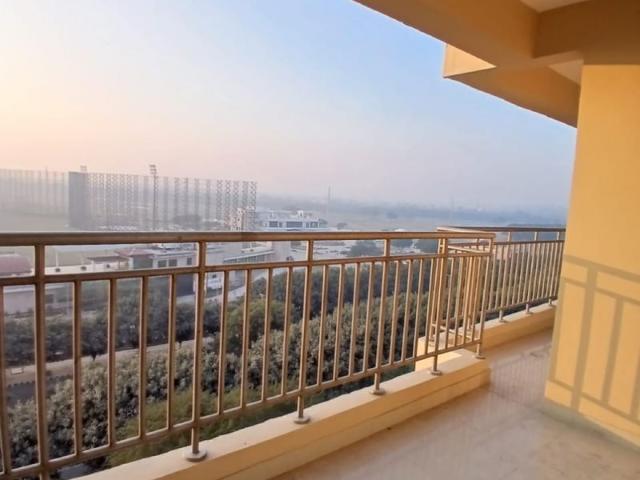 Resale | 3 BHK + Pooja Room,Servant Room,Study Room,Extra Room 1800 Sq.Ft. Apartment in Dwarka
