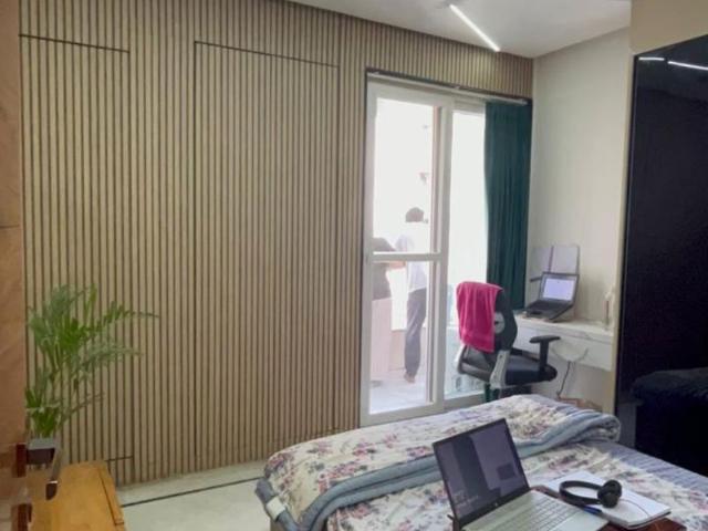 Resale | 3 BHK + Pooja Room,Servant Room,Study Room,Extra Room 1800 Sq.Ft. Apartment in Dwarka