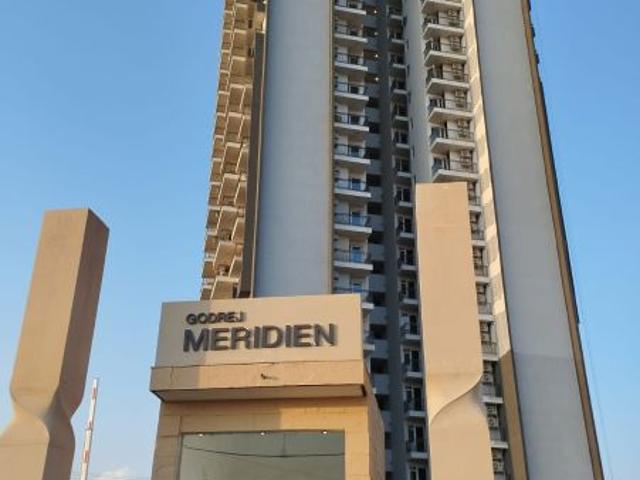 Resale | 3 BHK + Pooja Room,Servant Room,Study Room,Extra Room 1855 Sq.Ft. Apartment in Godrej Meridien