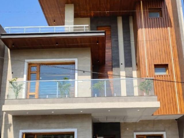 Resale | 3 BHK + Pooja Room,Servant Room,Study Room,Extra Room 1200 Sq.Ft. Villa in Bommasandra