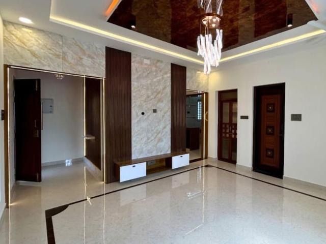 Resale | 3 BHK + Pooja Room,Servant Room,Study Room,Extra Room 1200 Sq.Ft. Villa in Bommasandra