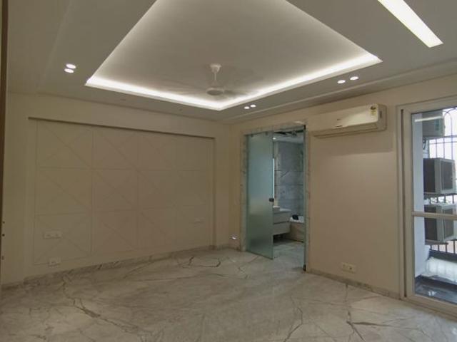 Resale | 3 BHK + Pooja Room,Servant Room,Study Room,Extra Room 2500 Sq.Ft. Apartment in Greater Kailash II
