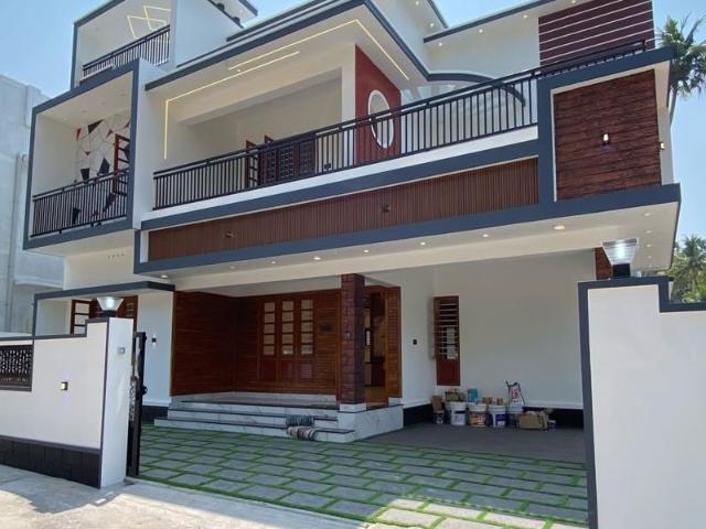 Resale | 3 BHK + Pooja Room,Servant Room,Study Room,Extra Room 960 Sq.Ft. Villa in Bommasandra