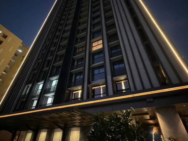 Resale | 3 BHK + Pooja Room,Store Room 1180 Sq.Ft. Apartment in Prescon Midtown Bay