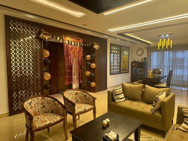 Resale | 3 BHK + Pooja Room,Store Room 2259 Sq.Ft. Apartment in Lodha Meridian