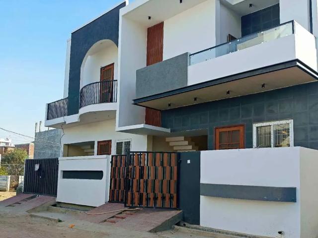 Resale | 3 BHK + Pooja Room,Study Room,Extra Room 1250 Sq.Ft. Villa in Gomti Nagar