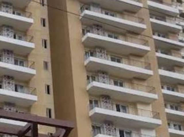 Resale | 3 BHK + Pooja Room,Study Room,Extra Room 1375 Sq.Ft. Apartment in Amrapali Crystal Homes