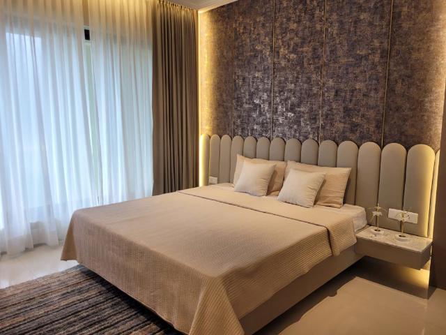 Resale | 3 BHK + Pooja Room,Study Room,Extra Room 1479 Sq.Ft. Apartment in Kumar Magna City