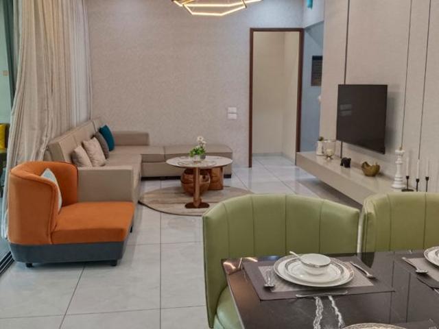 Resale | 3 BHK + Pooja Room,Study Room,Extra Room,Store Room 1946 Sq.Ft. Apartment in Mantra Mayfair Residences