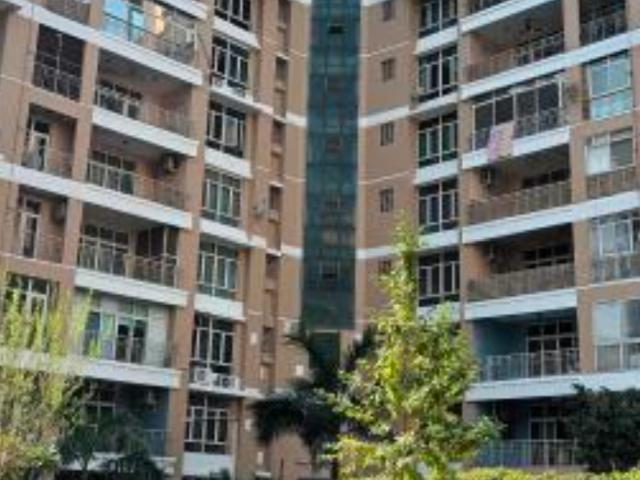 Resale | 3 BHK + Pooja Room,Study Room 1700 Sq.Ft. Apartment in Mahagun Morpheus