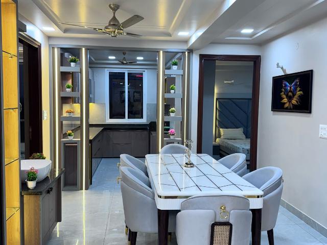 Resale | 3 BHK + Pooja Room,Study Room 1825 Sq.Ft. Apartment in Shree Govind Crystal City Phase II