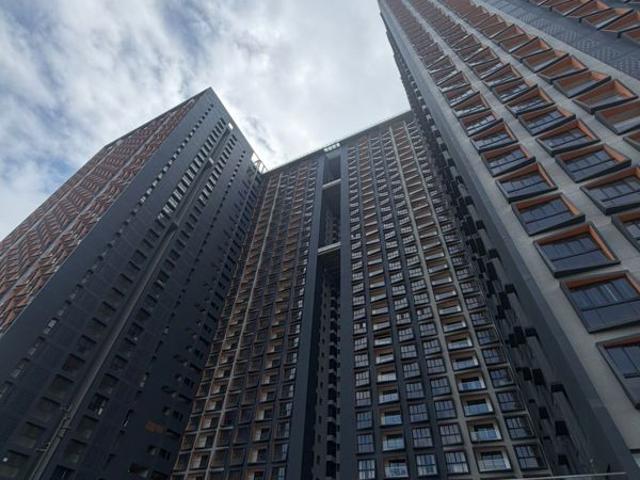 Resale | 3 BHK + Pooja Room,Study Room 1936 Sq.Ft. Apartment in Purva Park Hill