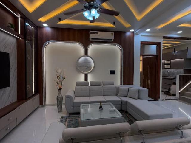 Resale | 3 BHK + Pooja Room,Study Room 1000 Sq.Ft. Apartment in IGI Airport Area