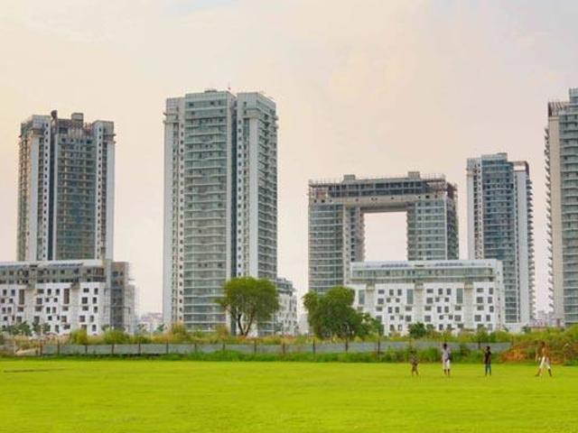Resale | 3 BHK + Pooja Room,Study Room 2115 Sq.Ft. Apartment in Ireo The Grand Arch
