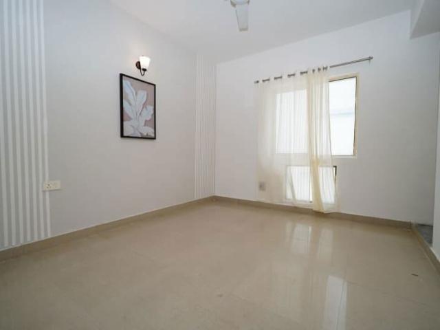 Resale | 3 BHK + Prayer Room 1184 Sq.Ft. Apartment in Sare Crescent Parc