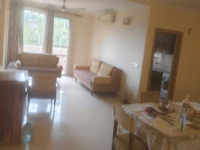 Resale | 3 BHK + Prayer Room 1450 Sq.Ft. Apartment in Smart World Natures Court