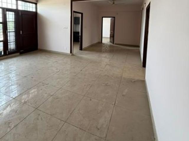 Resale | 3 BHK + Prayer Room 1450 Sq.Ft. Apartment in Sector 63