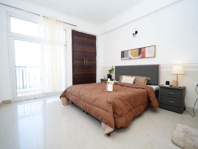 Resale | 3 BHK + Prayer Room 1530 Sq.Ft. Apartment in Amrapali Zodiac