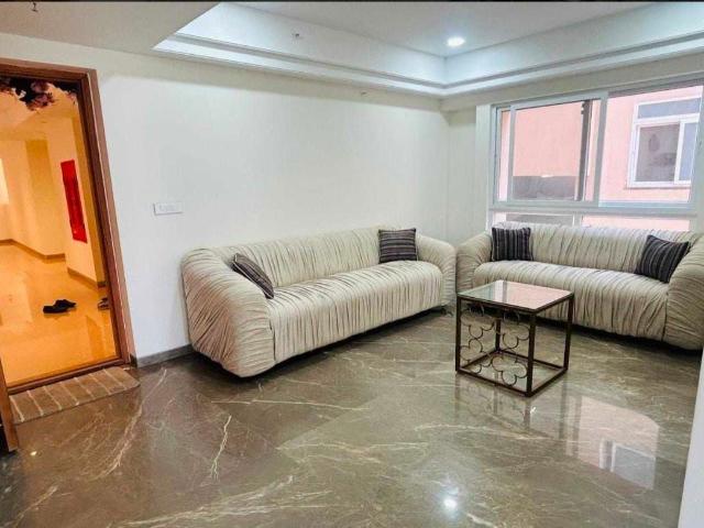 Resale | 3 BHK + Prayer Room 1800 Sq.Ft. Apartment in Aparna Sarovar