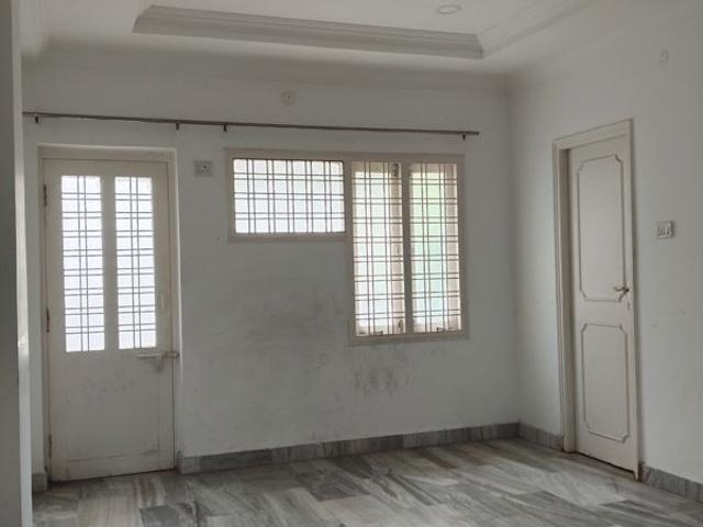 Resale | 3 BHK + Prayer Room 3000 Sq.Ft. Apartment in Kakatiya Hills