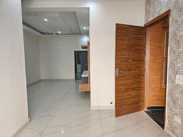Resale | 3 BHK + Prayer Room,Extra Room 1380 Sq.Ft. Apartment in Dooravani Nagar