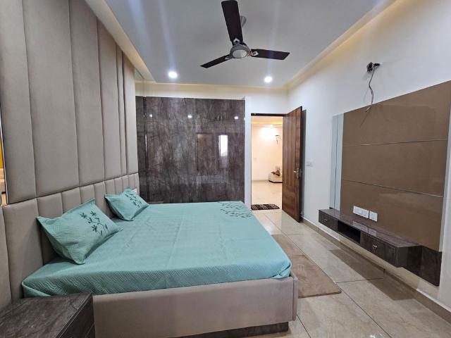 Resale | 3 BHK + Prayer Room,Extra Room 2100 Sq.Ft. Apartment in Sector 80