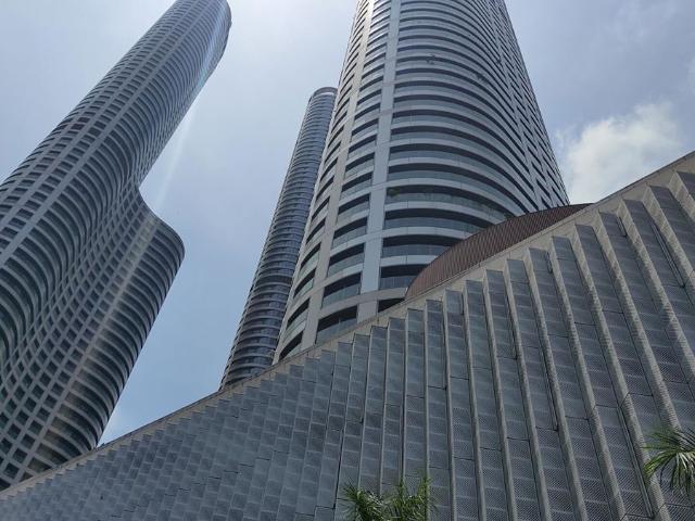 Resale | 3 BHK + Prayer Room,Extra Room 2200 Sq.Ft. Apartment in Lodha The World Towers World One Tier 2
