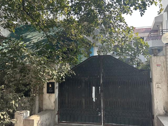 Resale | 3 BHK + Prayer Room,Servant Room,Extra Room 112 Sq.Mt. Independent House in Sector 31
