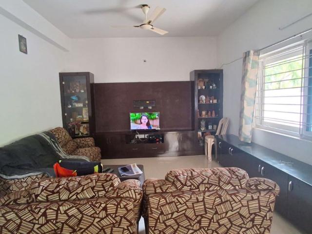 Resale | 3 BHK + Prayer Room,Servant Room,Extra Room,Basement 296 Sq.Yd. Villa in Bolarum