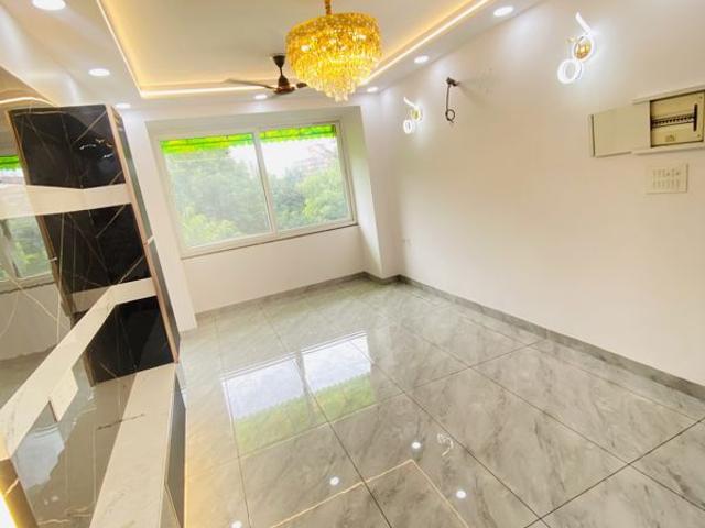 Resale | 3 BHK + Prayer Room,Servant Room,Study Room 2000 Sq.Ft. Apartment in Desh Bandhu Gupta Road