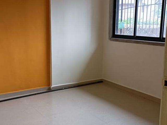 Resale | 3 BHK + Prayer Room,Servant Room,Study Room,Extra Room 1050 Sq.Ft. Apartment in Jayesh Villa