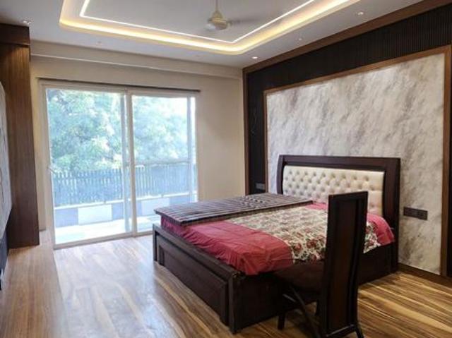 Resale | 3 BHK + Prayer Room,Servant Room,Study Room,Extra Room,Basement,Store Room 2166 Sq.Ft. Apartment in Ireo The Grand Arch