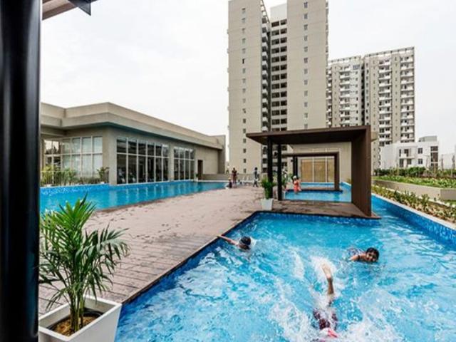 Resale | 3 BHK + Prayer Room,Servant Room,Study Room,Extra Room,Basement,Store Room 3223 Sq.Ft. Apartment in Ambience Creacions
