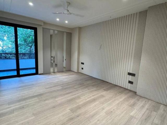 Resale | 3 BHK + Prayer Room,Servant Room 225 Sq.Yd. Apartment in DLF Imperial Residences
