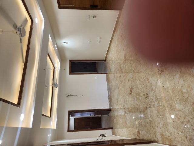 Resale | 3 BHK + Prayer Room,Servant Room 350 Sq.Yd. Independent House in Sector 28